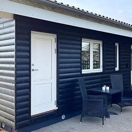 Secluded Retreat By Water - By Traum 펜션