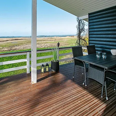 Secluded Retreat By Water - By Traum 펜션