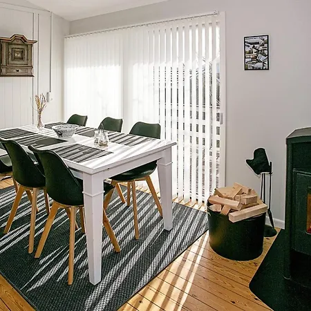 펜션 Secluded Retreat By Water - By Traum