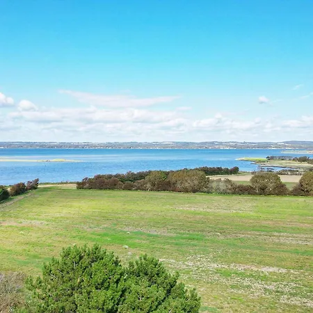 Secluded Retreat By Water - By Traum 펜션 Bøjden